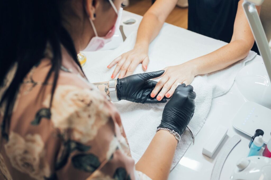 nail salon ekkamai